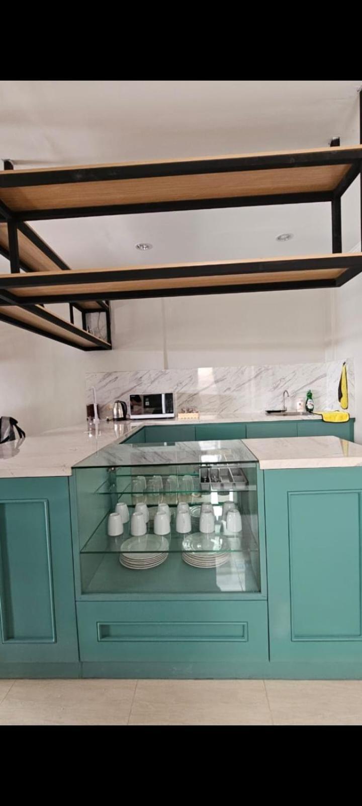דירות ג'ימבאראן Donata House מראה חיצוני תמונה